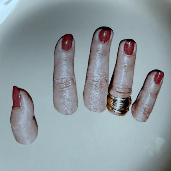 Rare Seletti Enamel ToiletPaper Plate with Finger Design - Picture 3 of 7